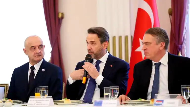 Bayraktar, AB Büyükelçileriyle Enerji İşbirliğini Tartıştı